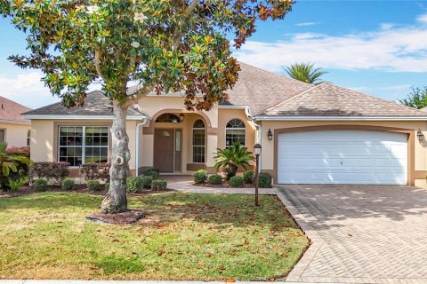 House in The Villages, Florida 3 bedrooms, 179.02 sq.m. № 1677938 - photo 1