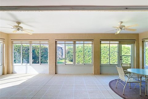 House in The Villages, Florida 3 bedrooms, 179.02 sq.m. № 1677938 - photo 6