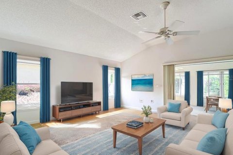House in The Villages, Florida 3 bedrooms, 179.02 sq.m. № 1677938 - photo 9