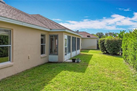House in The Villages, Florida 3 bedrooms, 179.02 sq.m. № 1677938 - photo 4