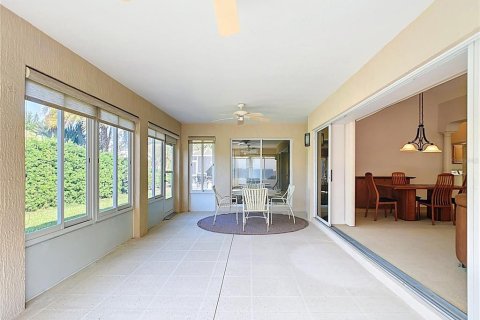 House in The Villages, Florida 3 bedrooms, 179.02 sq.m. № 1677938 - photo 5