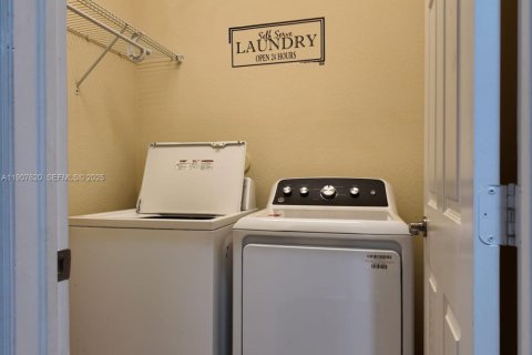 Снять в аренду виллу или дом в Хайалиа, Флорида 5 спален, 256.32м2, № 1964487 - фото 20