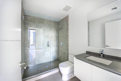 Снять в аренду кондоминиум в Майами, Флорида 2 спальни, 117.15м2, № 1965989 - фото 6