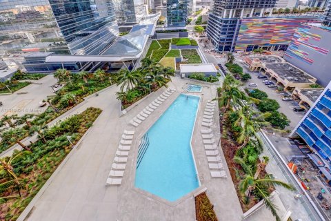 Снять в аренду кондоминиум в Майами, Флорида 2 спальни, 117.15м2, № 1965989 - фото 20