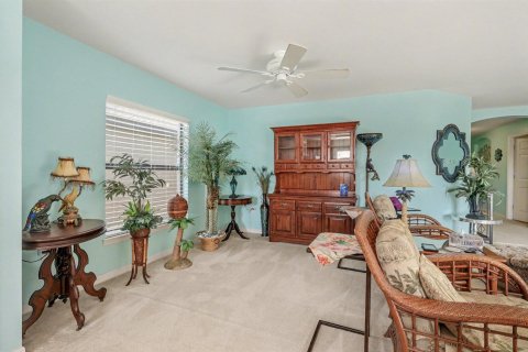Villa ou maison à vendre à Lehigh Acres, Floride: 3 chambres, 150.13 m2 № 2242234 - photo 10
