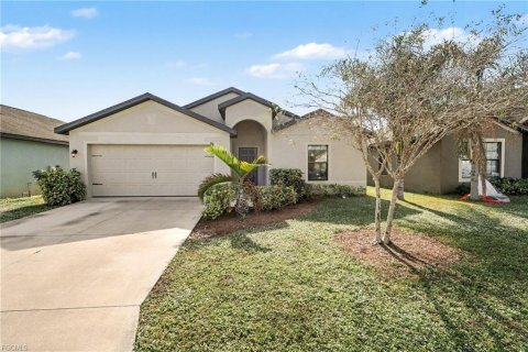 Villa ou maison à vendre à Lehigh Acres, Floride: 3 chambres, 150.13 m2 № 2242234 - photo 5