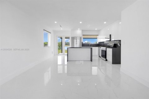 Casa en venta en Homestead, Florida, 3 dormitorios, 100.33 m2 № 2084982 - foto 11