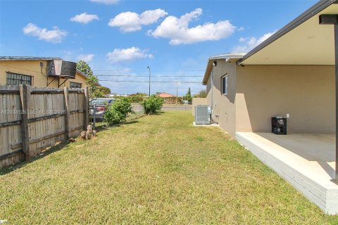 Casa en venta en Homestead, Florida, 3 dormitorios, 100.33 m2 № 2084982 - foto 28
