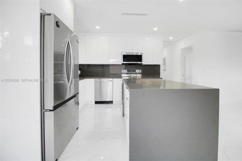 Casa en venta en Homestead, Florida, 3 dormitorios, 100.33 m2 № 2084982 - foto 14