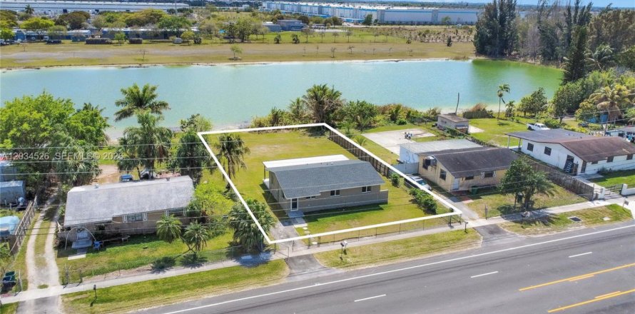 Casa en Homestead, Florida 3 dormitorios, 100.33 m2 № 2084982