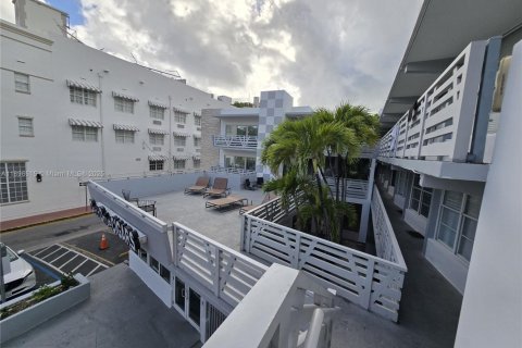 Condo in Miami Beach, Florida  № 1950137 - photo 7