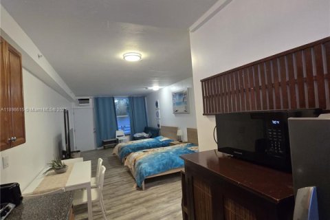 Condo in Miami Beach, Florida  № 1950137 - photo 13