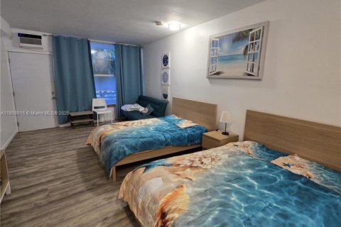 Condo in Miami Beach, Florida  № 1950137 - photo 12