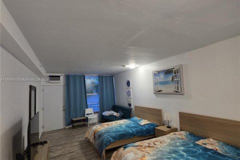 Condo in Miami Beach, Florida  № 1950137 - photo 11