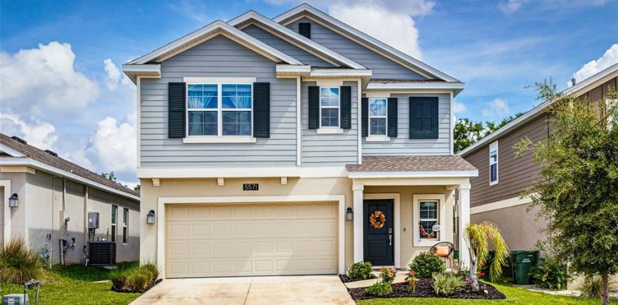 House in Leesburg, Florida 6 bedrooms, 237.27 sq.m. № 2309009