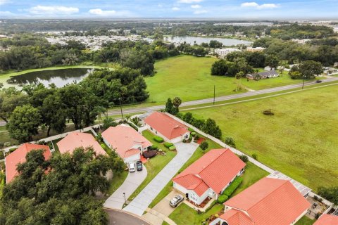 Villa ou maison à vendre à Apopka, Floride: 3 chambres, 176.61 m2 № 2411410 - photo 4