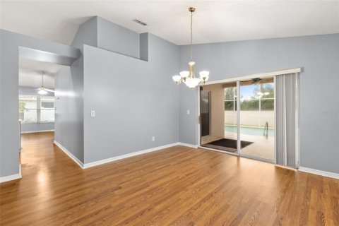Villa ou maison à vendre à Apopka, Floride: 3 chambres, 176.61 m2 № 2411410 - photo 10