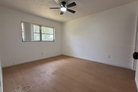 Condo in Clearwater, Florida, 2 bedrooms  № 1899922 - photo 16