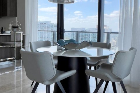 Condominio en venta en Miami, Florida, 2 dormitorios, 117.52 m2 № 1948882 - foto 8