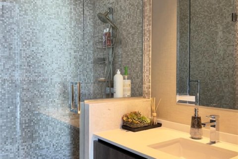 Condominio en venta en Miami, Florida, 2 dormitorios, 117.52 m2 № 1948882 - foto 20