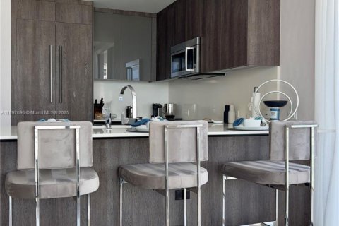 Condominio en venta en Miami, Florida, 2 dormitorios, 117.52 m2 № 1948882 - foto 9