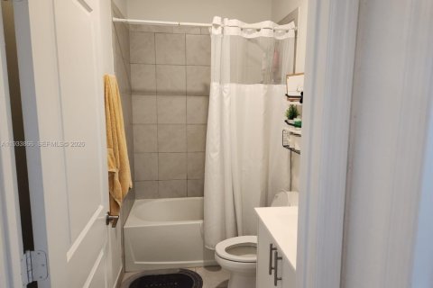 Townhouse in Homestead, Florida 3 bedrooms, 129.41 sq.m. № 2087252 - photo 17