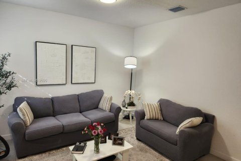 Townhouse in Homestead, Florida 3 bedrooms, 129.41 sq.m. № 2087252 - photo 7