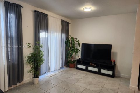 Townhouse in Homestead, Florida 3 bedrooms, 129.41 sq.m. № 2087252 - photo 8
