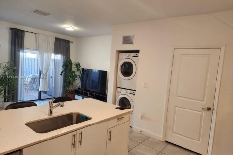 Townhouse in Homestead, Florida 3 bedrooms, 129.41 sq.m. № 2087252 - photo 5