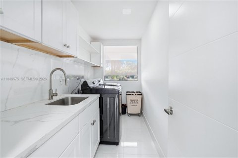 Casa en alquiler en Southwest Ranches, Florida, 6 dormitorios, 569.31 m2 № 2057860 - foto 30