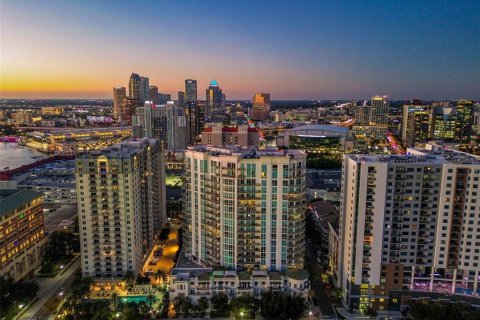 Condominio en Tampa, Florida, 3 dormitorios  № 2115850