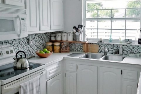 Купить виллу или дом в Майами, Флорида 4 спальни, 167.13м2, № 1995208 - фото 3