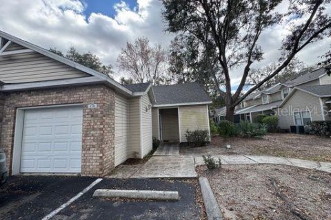 Condominio en alquiler en Gainesville, Florida, 2 dormitorios, 105.35 m2 № 1591015 - foto 1