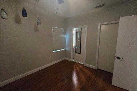 Condominio en alquiler en Gainesville, Florida, 2 dormitorios, 105.35 m2 № 1591015 - foto 5