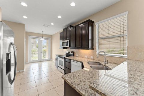 House in Orlando, Florida 2 bedrooms, 111.2 sq.m. № 1803546 - photo 5