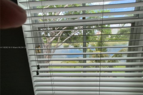 Adosado en venta en Doral, Florida, 3 dormitorios, 156.35 m2 № 1804229 - foto 14