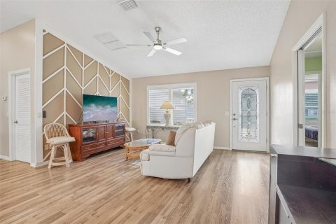 Casa en venta en The Villages, Florida, 3 dormitorios, 150.78 m2 № 2383599 - foto 6
