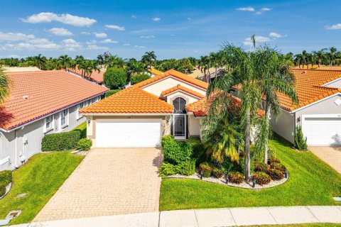 House in Boynton Beach, Florida 3 bedrooms, 169.92 sq.m. № 2389894