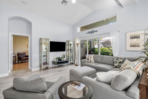 House in Boynton Beach, Florida 3 bedrooms, 169.92 sq.m. № 2389894 - photo 8