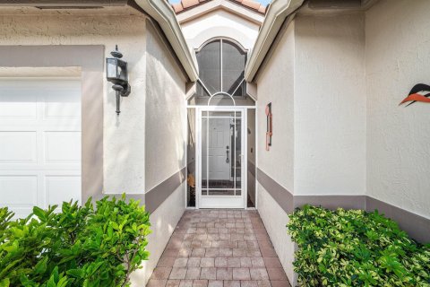 House in Boynton Beach, Florida 3 bedrooms, 169.92 sq.m. № 2389894 - photo 2