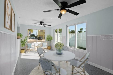 House in Redington Shores, Florida 2 bedrooms, 98.85 sq.m. № 2110430 - photo 28