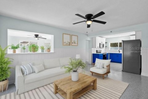 House in Redington Shores, Florida 2 bedrooms, 98.85 sq.m. № 2110430 - photo 3