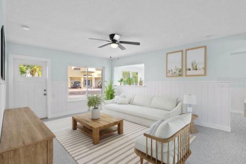 House in Redington Shores, Florida 2 bedrooms, 98.85 sq.m. № 2110430 - photo 13