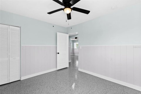 House in Redington Shores, Florida 2 bedrooms, 98.85 sq.m. № 2110430 - photo 21