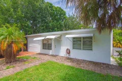 Villa ou maison à louer à Vero Beach, Floride: 3 chambres, 84.54 m2 № 2013516 - photo 2
