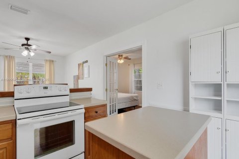 Villa ou maison à louer à Vero Beach, Floride: 3 chambres, 84.54 m2 № 2013516 - photo 6