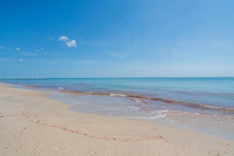 Villa ou maison à louer à Vero Beach, Floride: 3 chambres, 84.54 m2 № 2013516 - photo 28