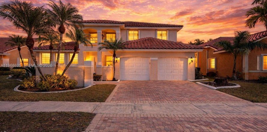 House in Pembroke Pines, Florida 4 bedrooms, 266.72 sq.m. № 2033129