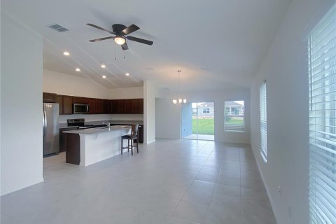 Villa ou maison à louer à Lake Wales, Floride: 4 chambres, 168.25 m2 № 1915791 - photo 3