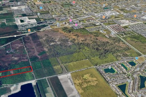 Купить коммерческую недвижимость в Хомстед, Флорида № 1897955 - фото 2